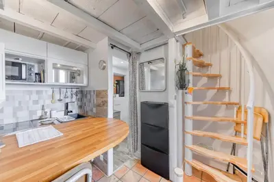 Cuisine ou kitchenette dans l'établissement GuestReady - Calming Respite in Vieux Lyon
