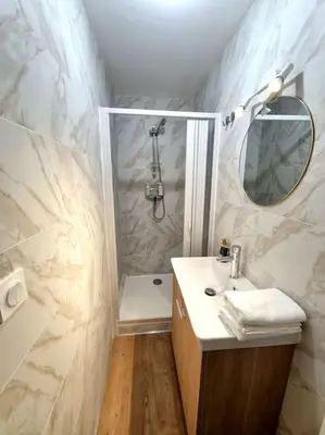 Salle de bains dans l'établissement Appartement Neuf Rénové