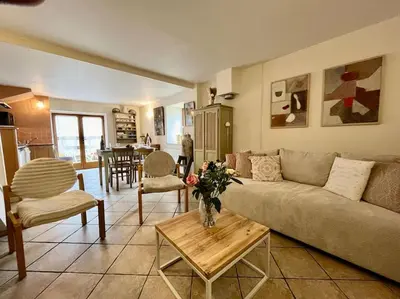 Coin salon dans l'établissement Bienvenue au Clos d Albertine