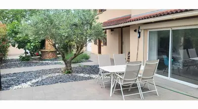Jardin de l'établissement Escapade relaxante Jonage