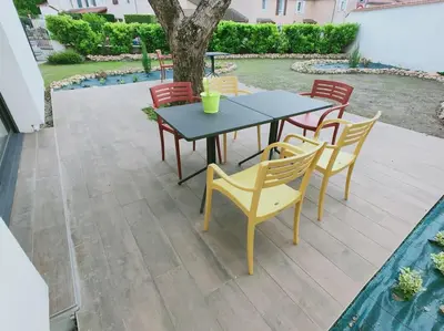 Jardin de l'établissement Villa - Saint Bonnet de Mure