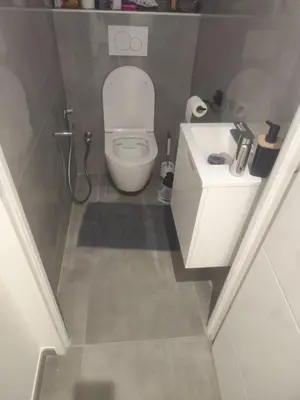 Salle de bains dans l'établissement Chambre spacieuse #1