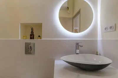 Salle de bains dans l'établissement Selva, appartement cozy, Lyon 8ème