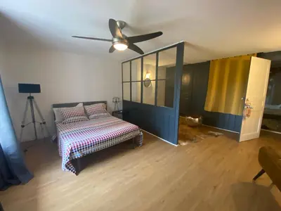 Un ou plusieurs lits dans un hébergement de l'établissement Maison La Réclusière 4 étoiles - Piscine