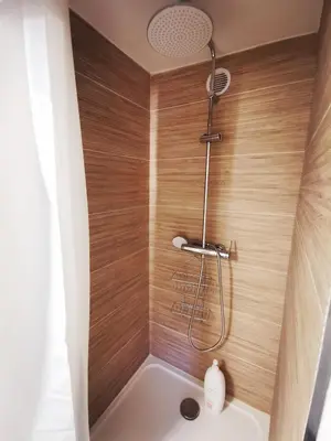 Salle de bains dans l'établissement Appartement Cosy Traversant