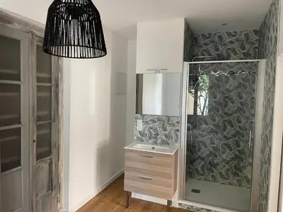 Salle de bains dans l'établissement Le Pélican