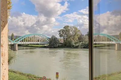 Vue sur la rivière ou le fleuve situé(e) à proximité de l'appartement