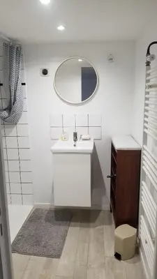 Salle de bains dans l'établissement STUDIO indépendant, proche hôpitaux Est