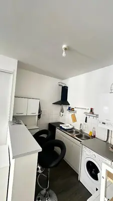 Cuisine ou kitchenette dans l'établissement Solo