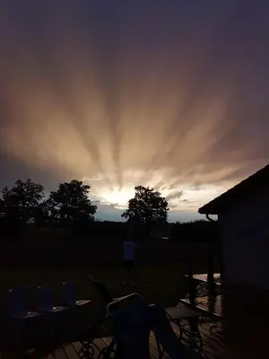 Lever ou coucher de soleil vu de l'appartement ou à proximité