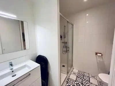 Salle de bains dans l'établissement Le central, parking, WIFI