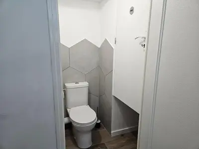 Salle de bains dans l'établissement Suite chic, contemporaine au pied de la Cathédrale