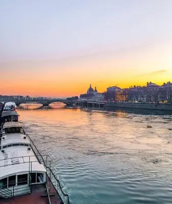 Vue sur la rivière ou le fleuve situé(e) à proximité de l'appartement