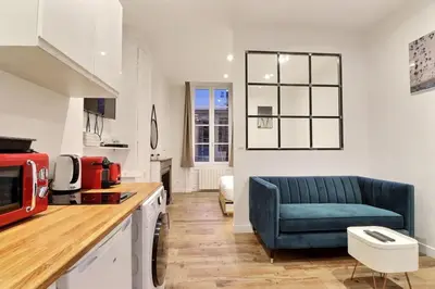 Cuisine ou kitchenette dans l'établissement Le Petit Condé - Fully equipped studio - Lyon 2nd