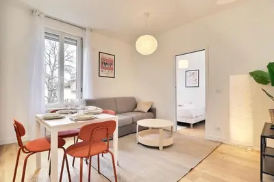 Coin salon dans l'établissement L'Origami - Lovely Newly Renovated Apartment with garage - Villeurbanne