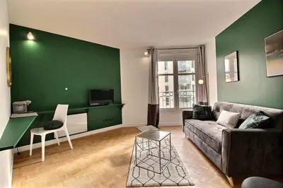 Télévision ou salle de divertissement dans l'établissement Le Tropical - Beautiful apartment - Lyon 7th