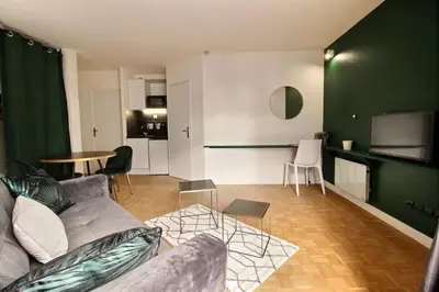 Coin salon dans l'établissement Le Tropical - Beautiful apartment - Lyon 7th