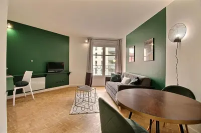 Télévision ou salle de divertissement dans l'établissement Le Tropical - Beautiful apartment - Lyon 7th