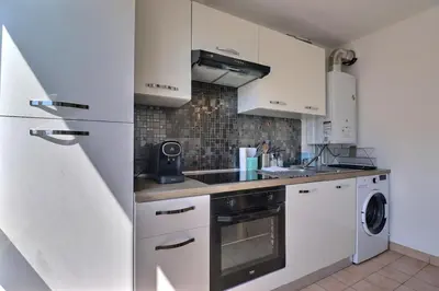 Cuisine ou kitchenette dans l'établissement La Douce Parenthèse - Studio with garage - Lyon 4th
