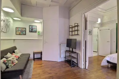 Télévision ou salle de divertissement dans l'établissement Chaponnay - Superb T2 Apartment - Lyon 3rd