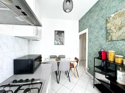 Cuisine ou kitchenette dans l'établissement Merengue - Appartement 10 personnes - Check in h24 & Wifi