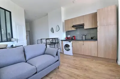 Cuisine ou kitchenette dans l'établissement Le Quai d'Or - Apartment for monthly rental - Lyon 4th