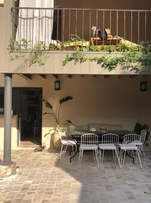 Balcon ou terrasse dans l'établissement Charmante Grange aux Monts d'Or