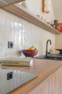 Cuisine ou kitchenette dans l'établissement LaBolla, charmant cocon avec spa, cœur de Lyon