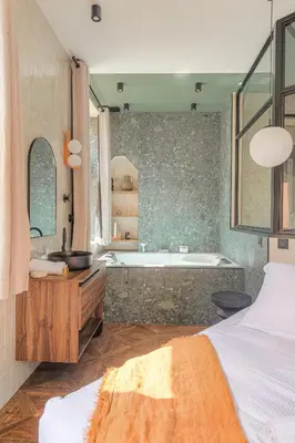 Un ou plusieurs lits dans un hébergement de l'établissement LaBolla, charmant cocon avec spa, cœur de Lyon