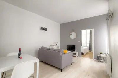 Télévision ou salle de divertissement dans l'établissement Appartement cosy rénové, Hyper-centre Lyon