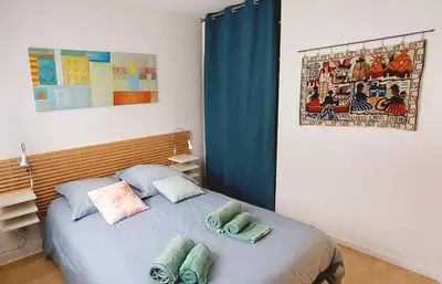 Un ou plusieurs lits dans un hébergement de l'établissement L'Azalée - 106m2 avec BALCONS & PARKING - proche hôpitaux & métro