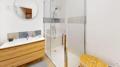 Salle de bains dans l'établissement Le Masséna - Lyon 6ème - Proche Parc Tête d'Or