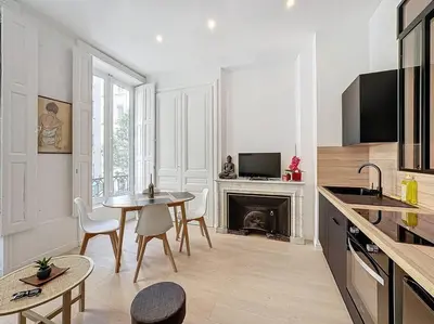 Cuisine ou kitchenette dans l'établissement Cosy appartement, Lyon Centre Capucins 1