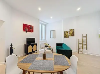 Télévision ou salle de divertissement dans l'établissement Cosy appartement, Lyon Centre Capucins 2