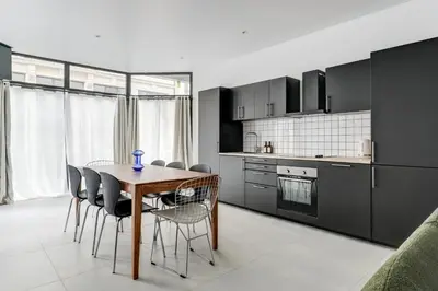 Cuisine ou kitchenette dans l'établissement NOCNOC L'Office