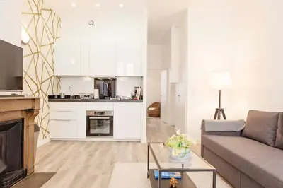 Cuisine ou kitchenette dans l'établissement Appartement calme et neuf au coeur de Lyon