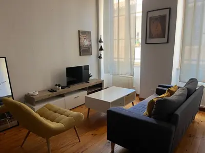 Télévision ou salle de divertissement dans l'établissement Bel appartement rénové - Lyon 3ème