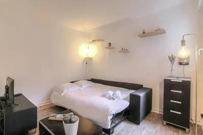 Un ou plusieurs lits dans un hébergement de l'établissement Appartement spacieux et moderne, Lyon 6ème