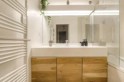 Salle de bains dans l'établissement T2 moderne et spacieux, proche gare Lyon 3 ème