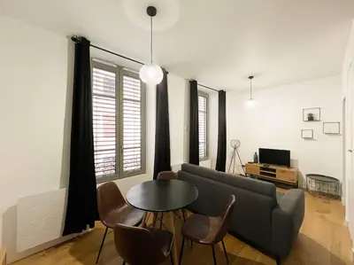 Télévision ou salle de divertissement dans l'établissement Studio chaleureux, proche gare, Lyon 3