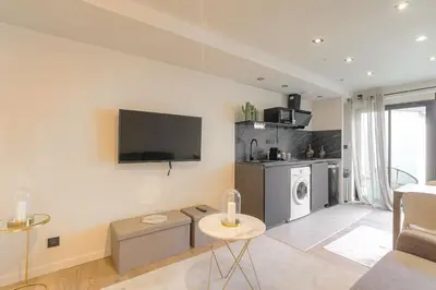 Plan de l'établissement Bright & Cozy Apartment in Villeurbanne, near Lyon