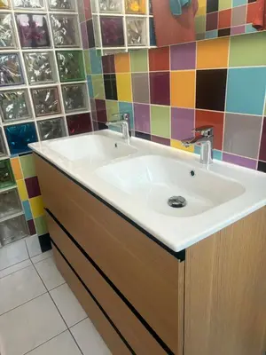 Salle de bains dans l'établissement Grand Appartement Cosy au cœur de Lyon 9
