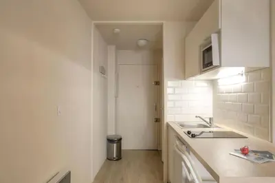 Cuisine ou kitchenette dans l'établissement Studio harmonieux pour 2 personnes - Lyon 3