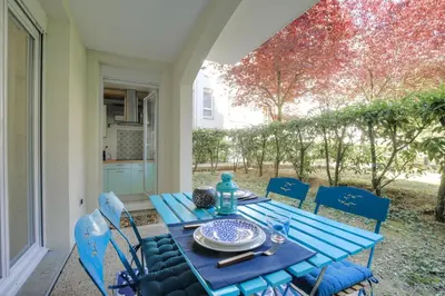 Jardin de l'établissement Superbe appartement avec jardin proche Lyon 3ème