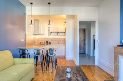 Cuisine ou kitchenette dans l'établissement Bel appartement lumineux, Croix-Rousse - Hôpitaux