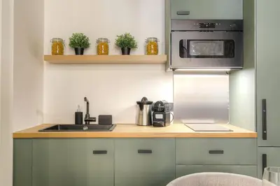 Cuisine ou kitchenette dans l'établissement Studio de charme avec balnéo, coeur de Presqu'île