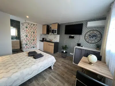 Cuisine ou kitchenette dans l'établissement Trendy love Balnéo