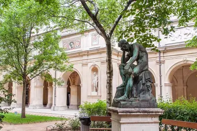 Jardin de l'établissement L'Eugénie, secteur Opéra et climatisé, Lyon 1er
