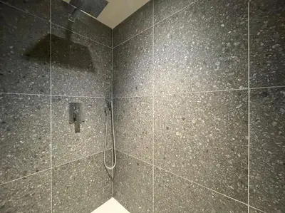 Salle de bains dans l'établissement Cocon sous le toit, 6 personnes, Villeurbanne