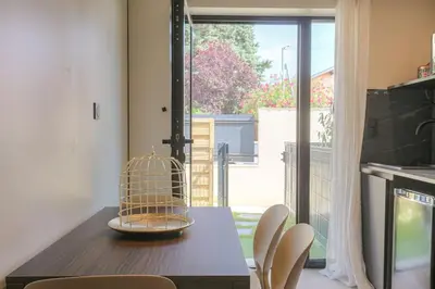 Télévision ou salle de divertissement dans l'établissement Studio moderne et équipé en duplex, Villeurbanne